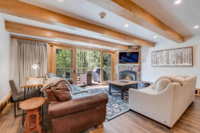 Lodge at Lionshead 101